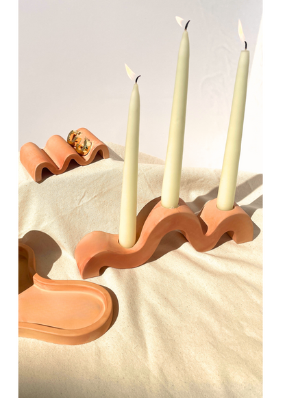 Iya Wavy Candle holder